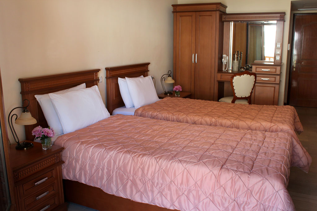 Hotel Famissi 3 * Hotel Famissi 3 *